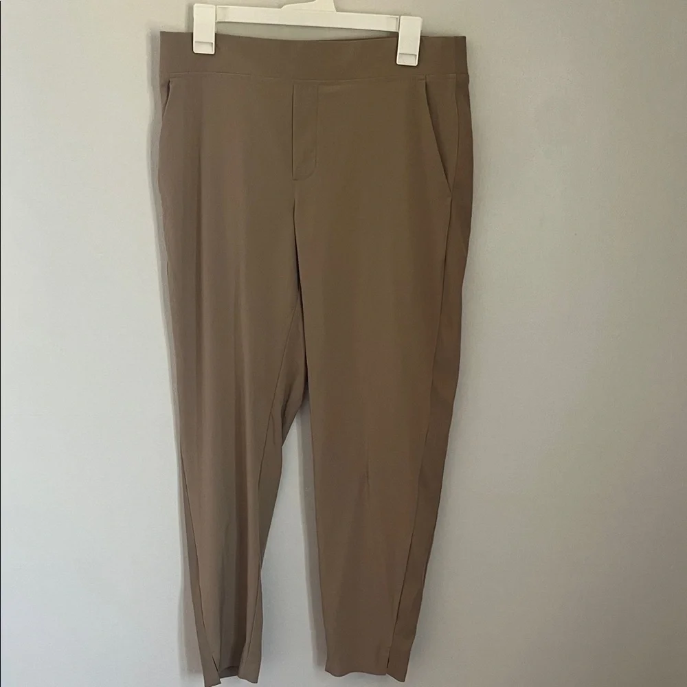 Athleta Brooklyn Ankle Pants.  Size 10